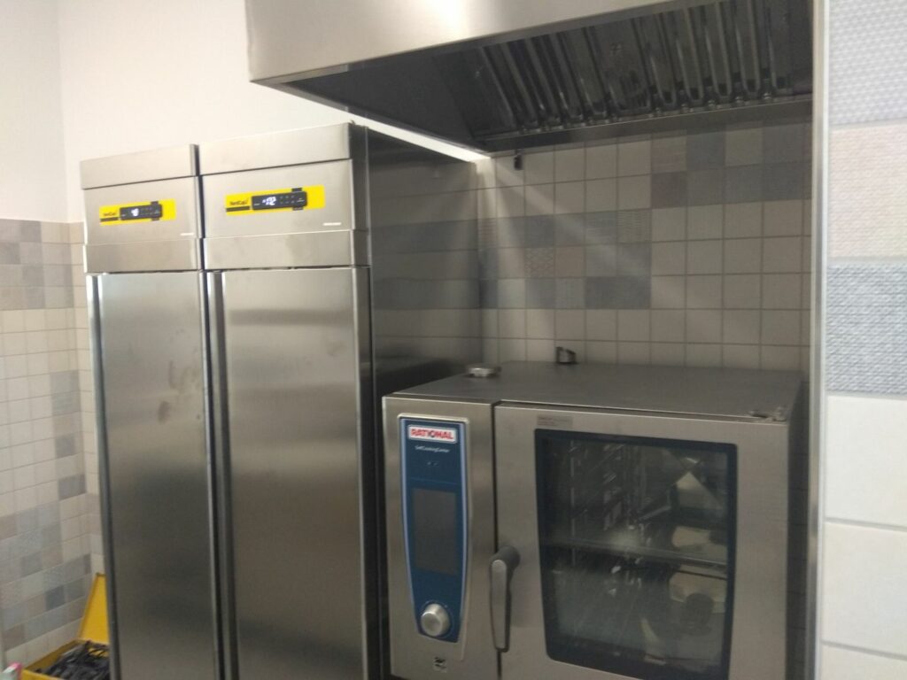 Einlagerung von Gastronomiegeräten